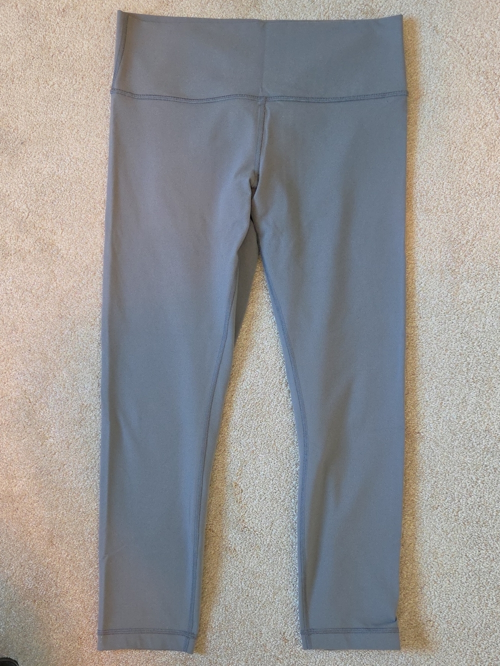 Lululemon High Rise Graphite Gray Capri Leggings 25" Size 12